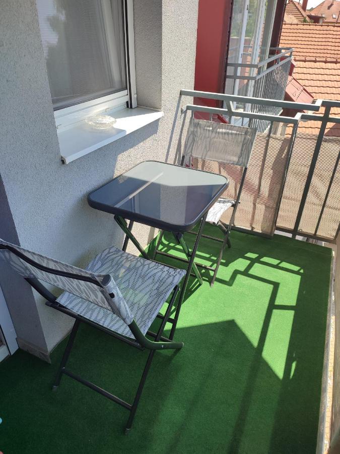 Larix Apartman Sarvar Exterior photo